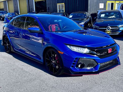 Used 2018 Honda Civic Type R image 3