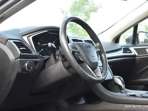 Used 2014 Ford Fusion Titanium FWD image 18