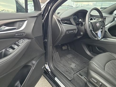 Used 2023 Buick Enclave Avenir w/ Avenir Technology Package image 9