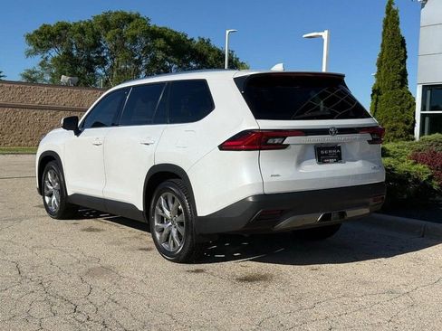 Used 2024 Toyota Grand Highlander AWD image 5