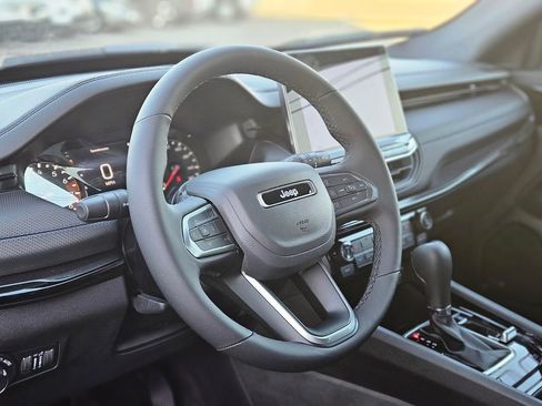 New 2025 Jeep Compass Limited w/ Sun & Sound Group image 16