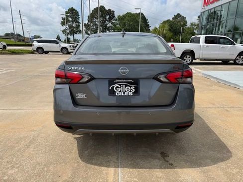 Used 2025 Nissan Versa SR w/ Trunk Package FWD image 4
