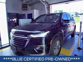 Used 2023 Chevrolet Traverse LT AWD/4WD image 2