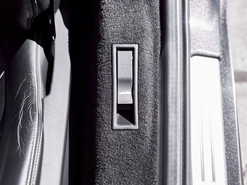 Used 2018 Ferrari 488 Spider image 40