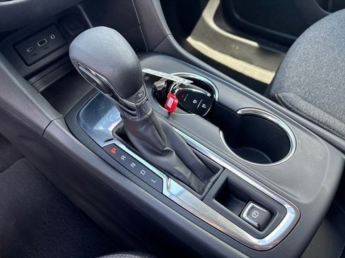 Used 2023 Chevrolet Equinox LT image 18