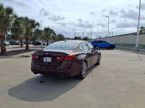 Used 2024 Nissan Altima 2.5 SL FWD image 5