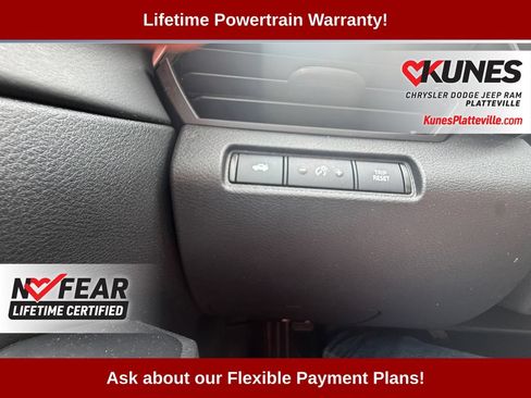 Used 2025 Nissan Altima 2.5 SV FWD image 19