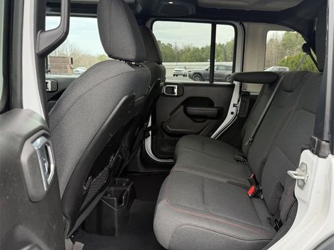 Used 2024 Jeep Wrangler Unlimited Rubicon image 9