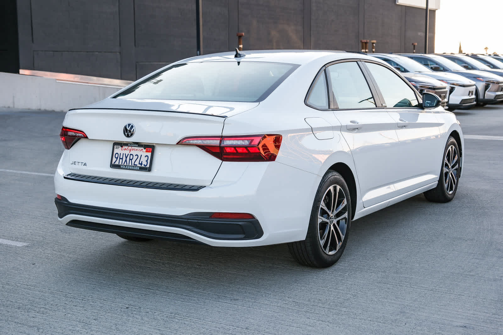 Used 2023 Volkswagen Jetta Sport FWD image 4