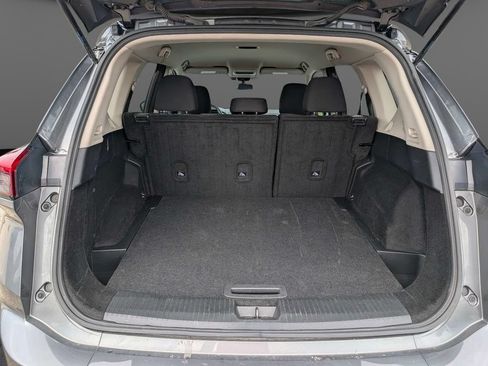 Used 2024 Nissan Rogue S AWD/4WD image 10