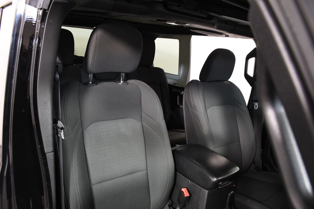 Used 2018 Jeep Wrangler Unlimited Sport S AWD/4WD image 19