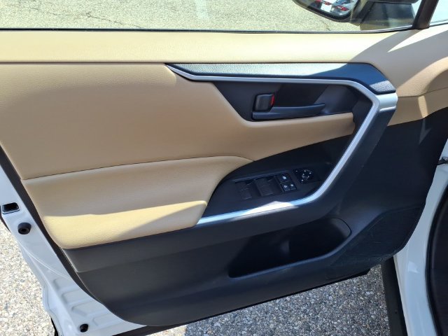 Used 2019 Toyota RAV4 LE w/ All Weather Liner Package AWD/4WD image 11