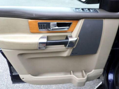 Used 2015 Land Rover LR4 HSE LUX image 30