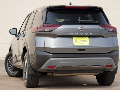 Used 2023 Nissan Rogue S FWD image 5