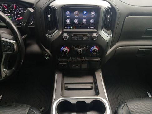 Used 2021 Chevrolet Silverado 1500 LT Trail Boss w/ Bed Protection Package AWD/4WD image 3