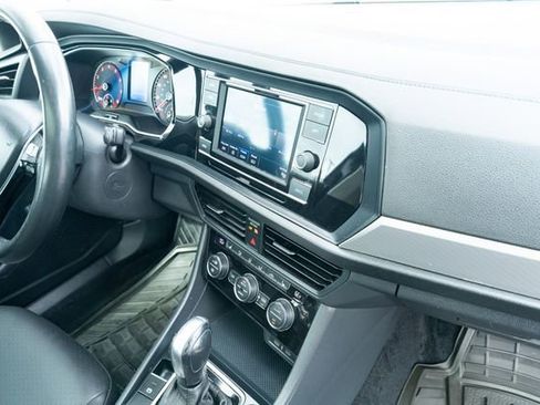 Used 2020 Volkswagen Jetta SE FWD image 39