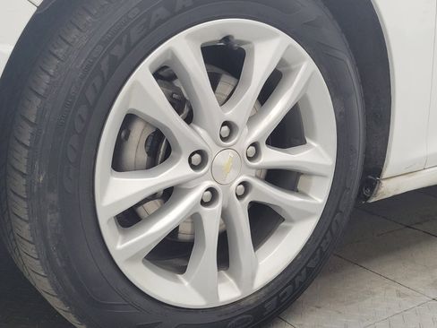 Used 2018 Chevrolet Malibu LT image 31