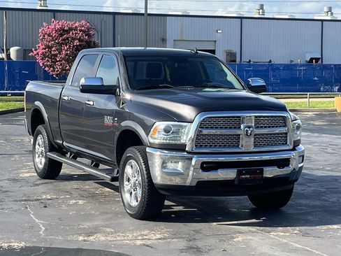 Used 2018 RAM 2500 Laramie AWD/4WD image 3