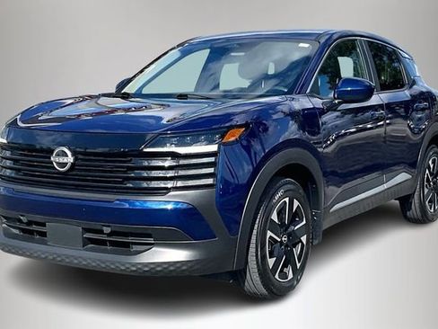 Certified 2025 Nissan Kicks SV image 2