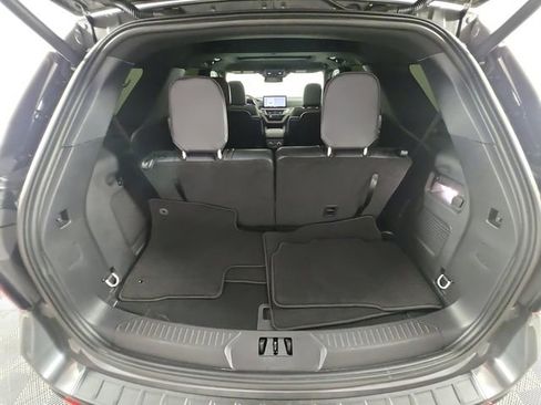 Certified 2025 Ford Explorer ST-Line w/ Premium Package AWD/4WD image 17