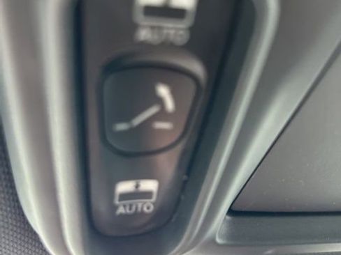 Used 2018 Chrysler Pacifica Limited image 29