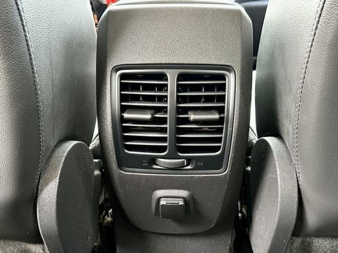 Used 2018 Ford Escape SEL image 18