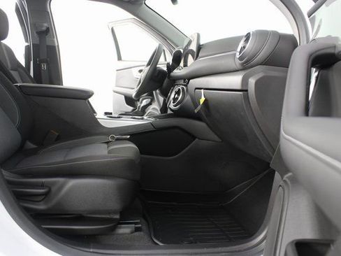 Used 2024 Chevrolet Blazer LT w/ Convenience Package image 21