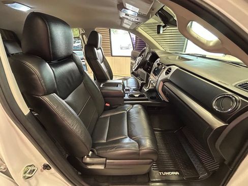 Used 2020 Toyota Tundra SR5 w/ SR5 Leather Package AWD/4WD image 38
