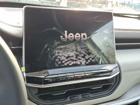 New 2026 Jeep Compass Limited image 6