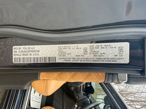 Used 2023 Jeep Grand Cherokee L Summit w/ Advanced Protech Group IV image 49