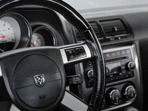 Used 2009 Dodge Challenger SRT8 w/ SRT Option Group II RWD image 15