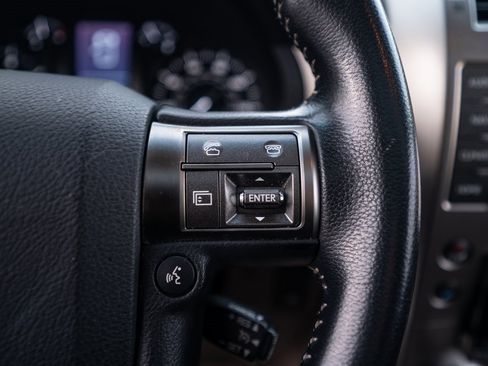 Used 2018 Lexus GX 460 image 18