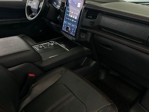 Used 2022 Ford Expedition Max Limited AWD/4WD image 35