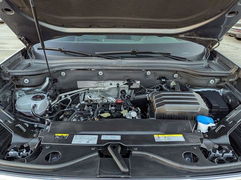 Used 2025 Volkswagen Atlas SE FWD image 32