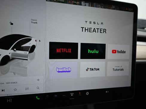 Used 2023 Tesla Model 3 Performance image 20