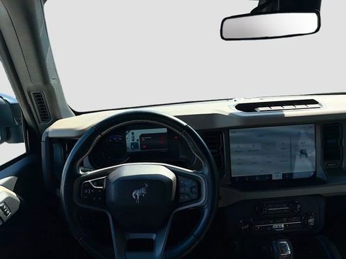 Used 2024 Ford Bronco Wildtrak image 16