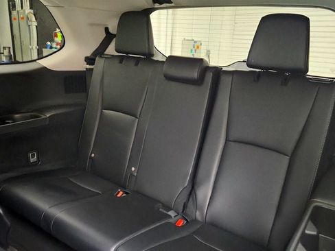 Used 2024 Toyota Grand Highlander AWD Hybrid image 21