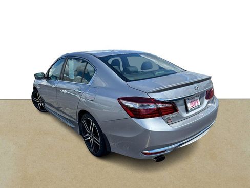 Used 2017 Honda Accord Sport image 6