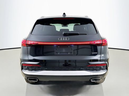 Used 2025 Audi Q5 Premium w/ Convenience Package AWD/4WD image 6
