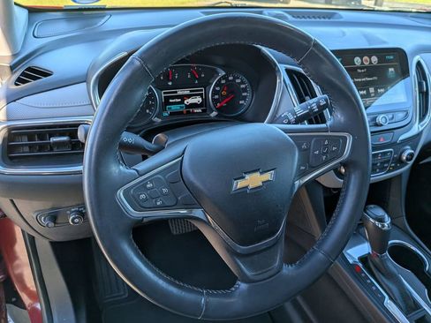 Used 2018 Chevrolet Equinox Premier image 17
