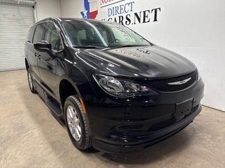 Used 2022 Chrysler Voyager LX video 1