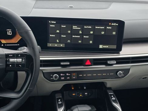 New 2026 Kia Sorento S FWD image 8
