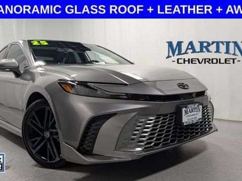 Used 2025 Toyota Camry XSE AWD/4WD image 1