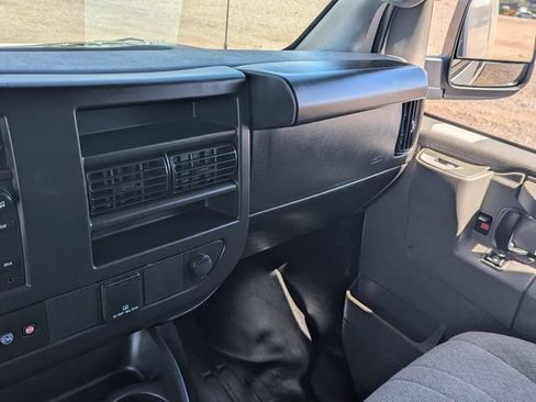 Used 2023 GMC Savana 2500 Extended w/ Driver Convenience Package RWD image 17