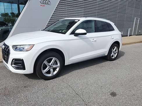 Used 2023 Audi Q5 2.0T Premium w/ Convenience Package AWD/4WD image 1