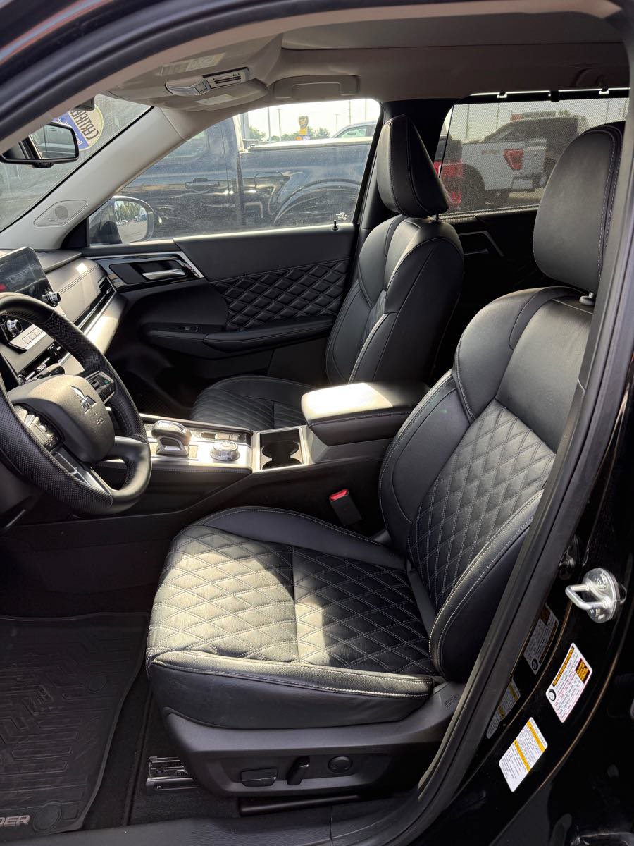 Used 2024 Mitsubishi Outlander SEL AWD/4WD image 10
