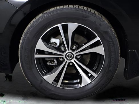 Used 2023 Nissan Sentra SV image 19