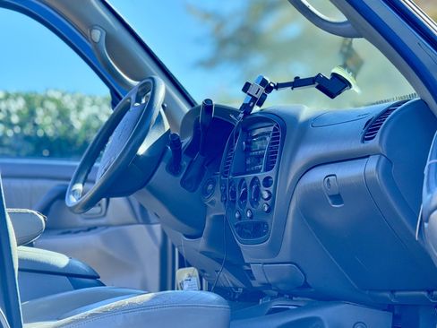 Used 2005 Toyota Tundra Limited image 38