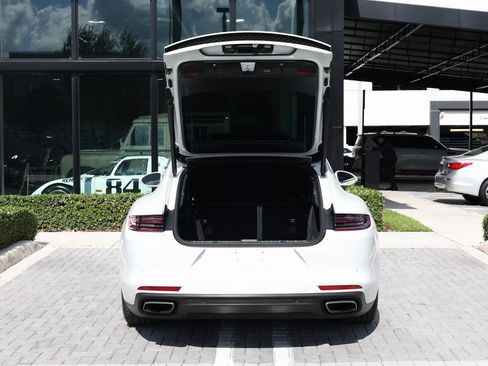 Used 2018 Porsche Panamera w/ Premium Package image 7