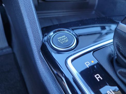 Used 2025 Kia Sportage EX image 16